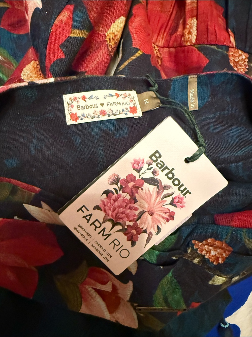 BARBOUR X FARM RIO Wild Flower Dress
Navy Floral Spaghetti-Strap Midi Dress - Picture 6 of 11